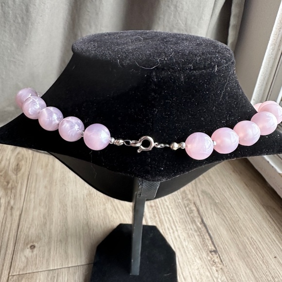 18” Lilac and Silver Tine Beaded Necklace, Vintage 1980s - Picture 5 of 6